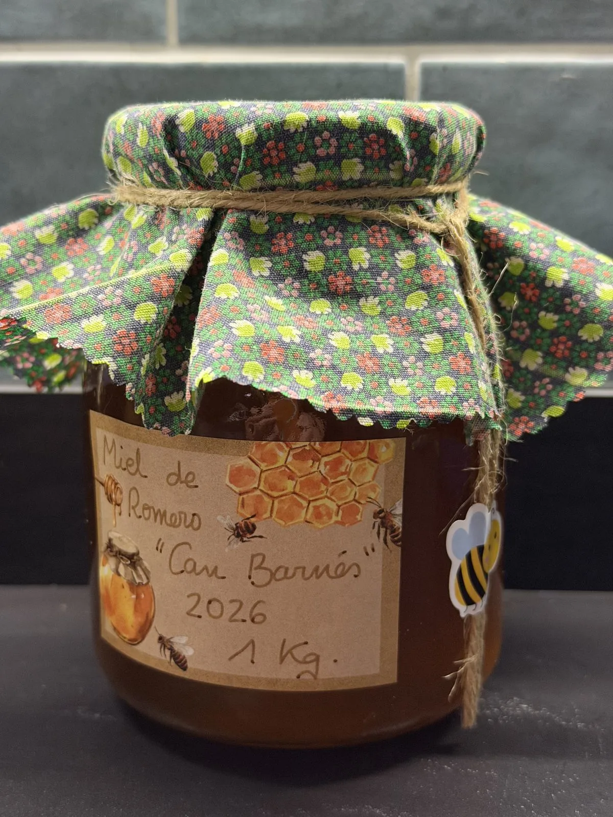 Tarro de un kilo de miel de romero de Can Barnés