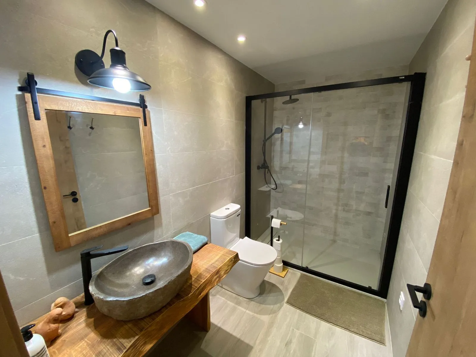 Baño completo de la casa